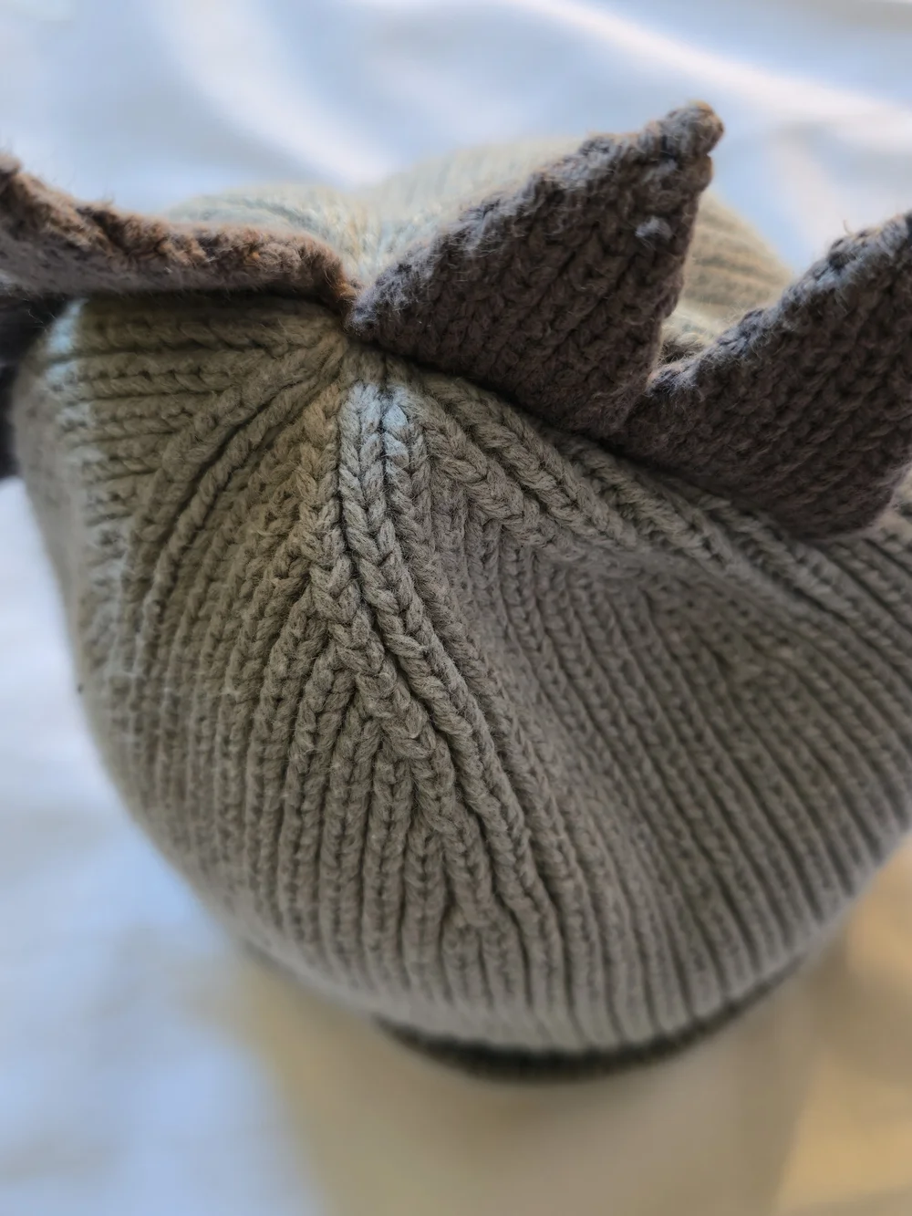 GAP Kids Dino Knit Beanie in Light Gray with Charcoal Spikes, Toddler Hat